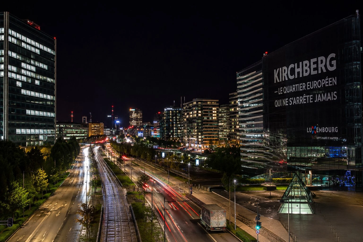 Kirchberg, Luxembourg à noite